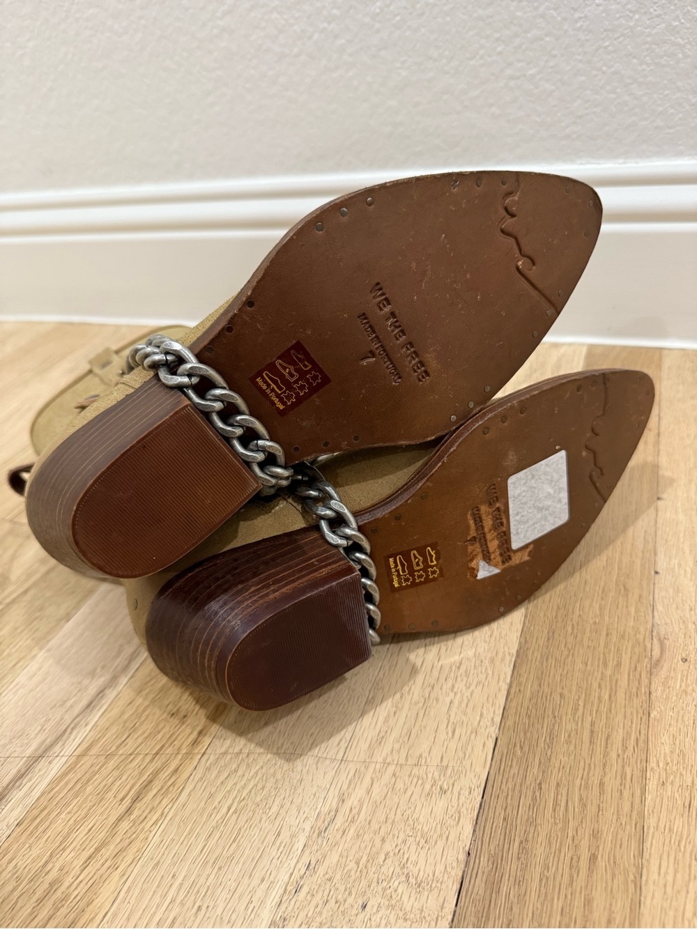 We The Free Aiden Chain Boots - Picture 6 of 6